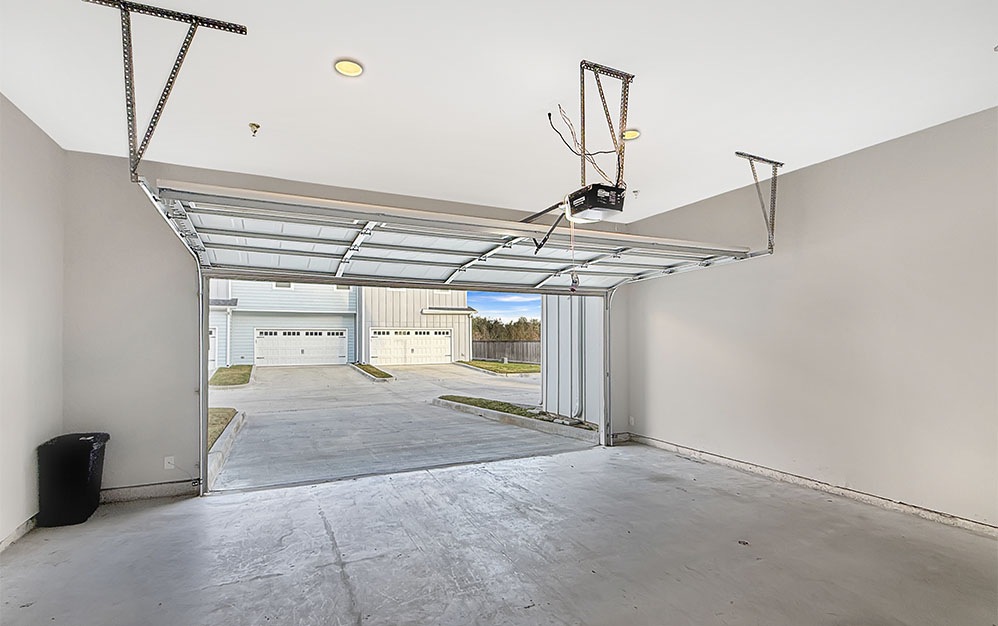 B2 - 2 bedroom floorplan layout with 2.5 bathrooms and 1317 square feet (Garage, 2D)